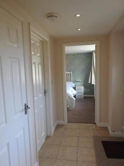 Self Contained - Own Entrance Apartment High Wycombe Exterior foto